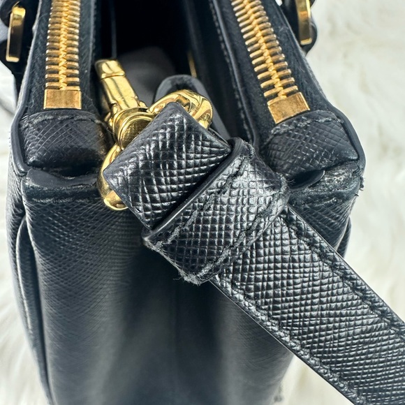 Prada Black Saffiano Galleria Leather Handle Bag - Picture 13 of 16
